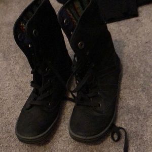 Black cloth boots
